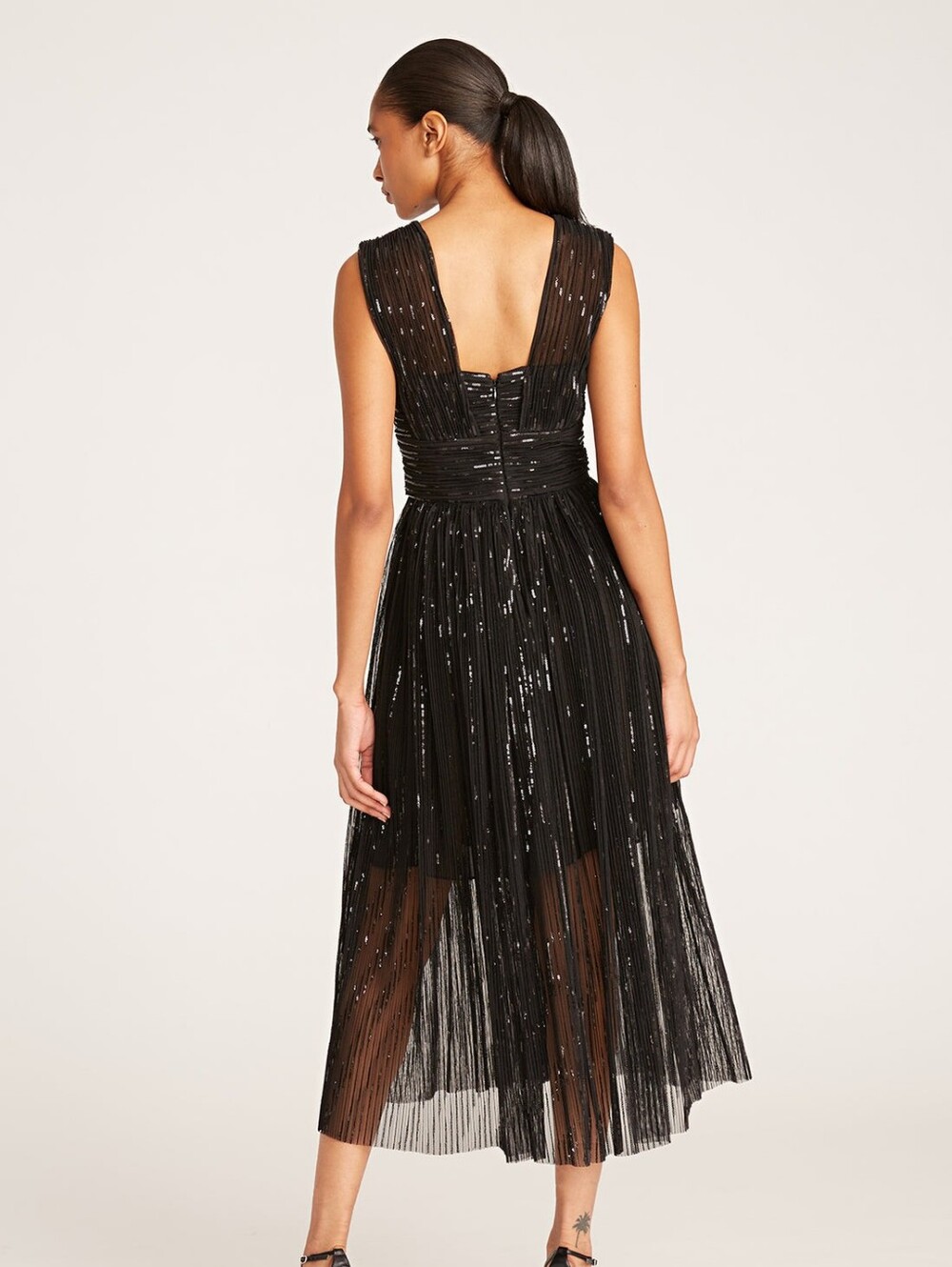 Halston Elegant Black Evening Dress - Picture 3 of 15